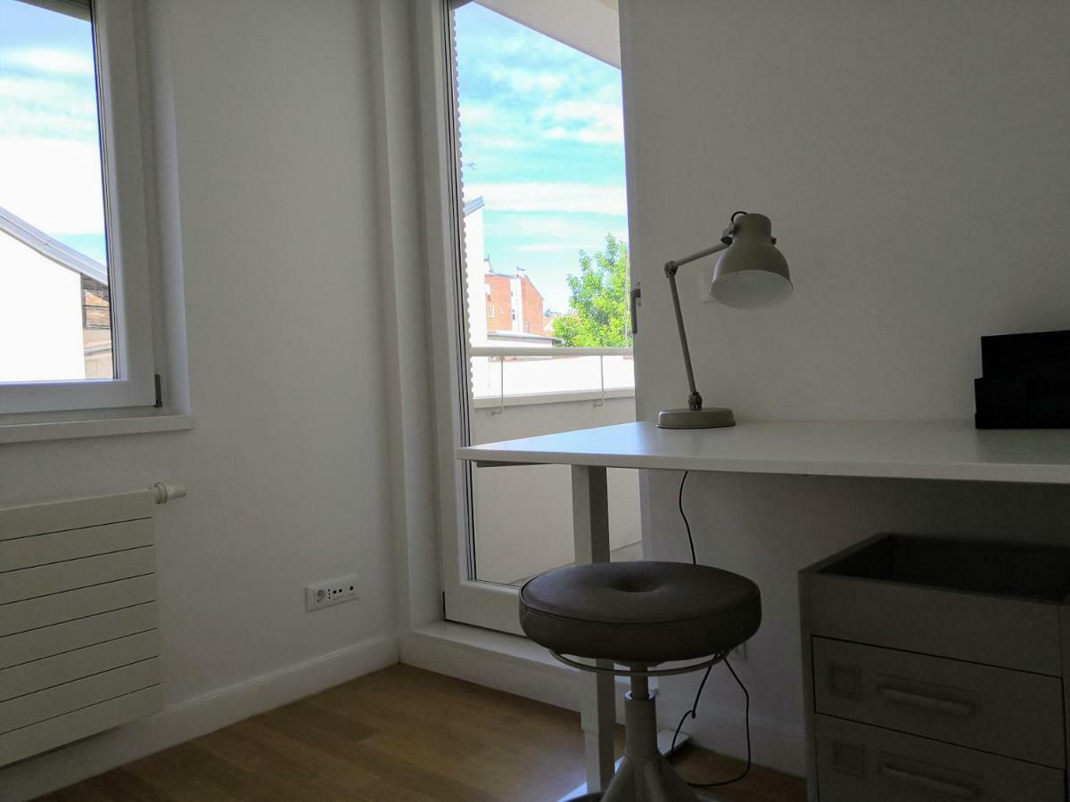 Izzy - 5 Min Walk From The Main Square Apartment Zagreb Exterior photo